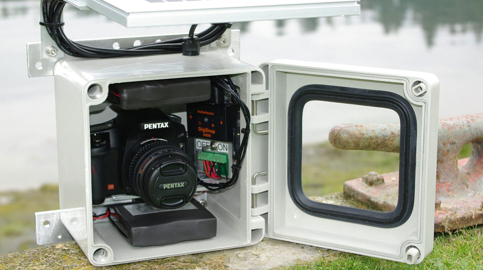 Time-lapse box with camera installed